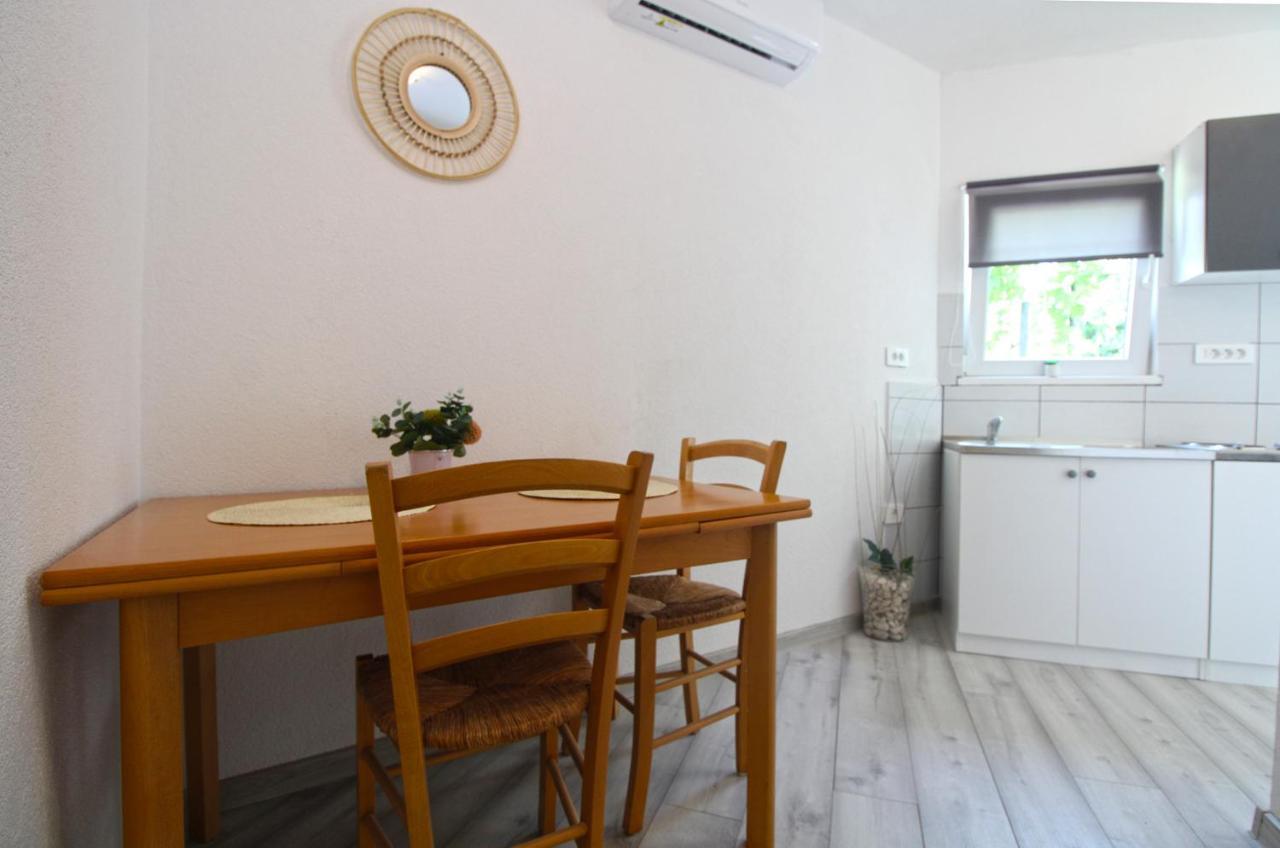 Apartment Josip 1649 Fazana Exterior photo