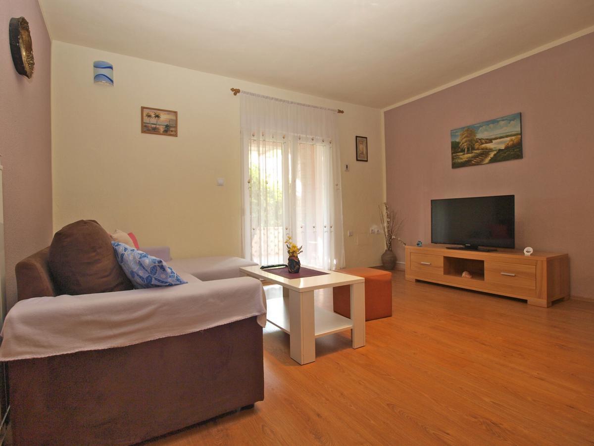 Apartment Josip 1649 Fazana Exterior photo